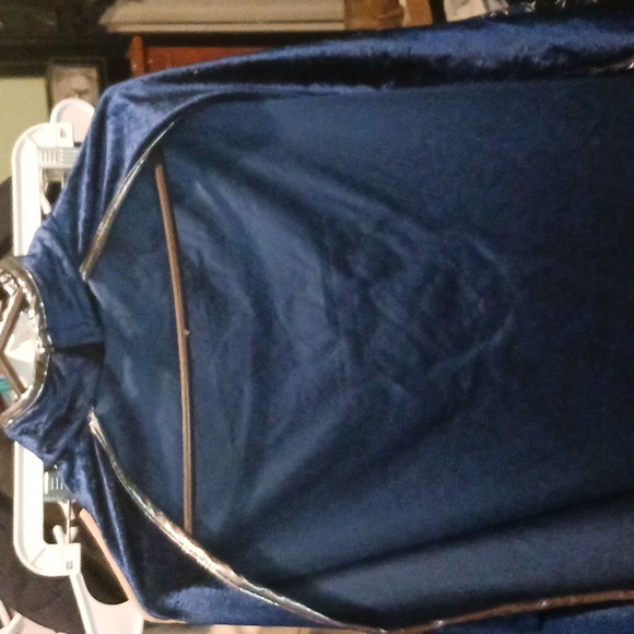 $5 Or 5 For $15 Knights cape - Picture 2 of 2